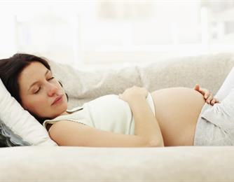 CMV בהיריון: הזיהום הנפוץ שעלול לפגוע בעובר