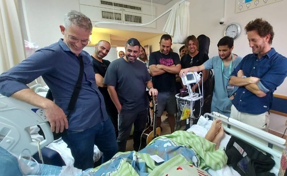 ליאור סושרד ורשף לוי מבקרים פצועים בסורוקה